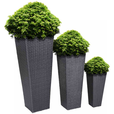 Planters & Accessories